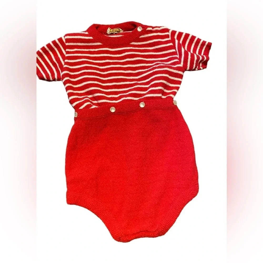 Vintage The Dell Company Red and White Bodysuit/Onesie